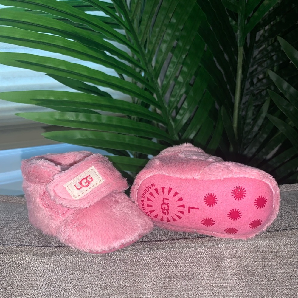Pink infant UGGs size 1 lightly worn